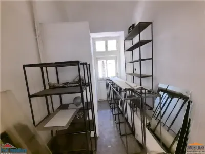 SPATIU COMERCIAL / BIROU ULTRACENTRAL ARAD – ACCES STRADĂ – 39.000 € - foto 8