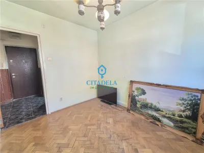 Apartament 4 camere Cetate etaj1,garaj,123000 euro - foto 2