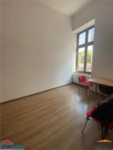 Inchiriez Spatiu  Comercial cu intrare din Bulevard - foto 11