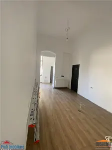 Inchiriez Spatiu  Comercial cu intrare din Bulevard - foto 12