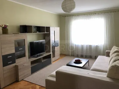 Apartament cu 3 camere Tudor zona Cantemir - foto 2