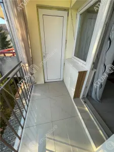De inchiriat apartament cu 3 camere decomandate si balcon in zona centrala a orasului Sibiu - foto 12