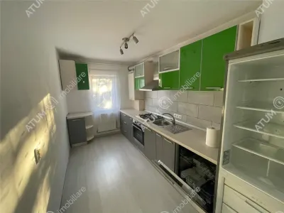 De inchiriat apartament cu 3 camere decomandate si balcon in zona centrala a orasului Sibiu - foto 8