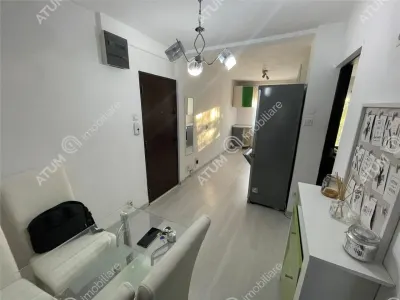 De inchiriat apartament cu 3 camere decomandate si balcon in zona centrala a orasului Sibiu - foto 9