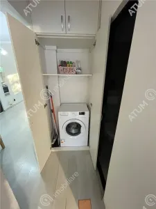 De inchiriat apartament cu 3 camere decomandate si balcon in zona centrala a orasului Sibiu - foto 10
