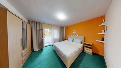 Apartament 3 camere, 2 bai, 2 balcoane, etajul 1 zona Astra- Carpatilor - foto 2