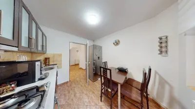 Apartament 3 camere, 2 bai, 2 balcoane, etajul 1 zona Astra- Carpatilor - foto 4