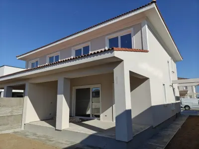 Duplex 5 camere - finisaje la alegere - teren generos - Mosnita Noua