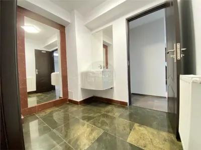 Spatiu comercial  birouri 70mp zona Centrala - foto 16