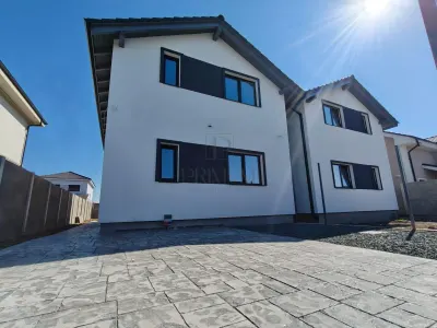 Calea Urseni - Duplex despartit prin C.T. - dormitor la parter - Urseni
