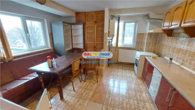 Inchiriere, apartament 3 camere, 90 mp., etaj 1! - foto 2