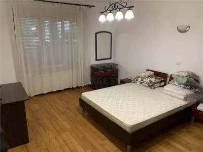 Apartament de închiriat | 63 mp | 2 Dormitoare | La 5 min de Medicina 1 | Terasă | Parter - foto 4