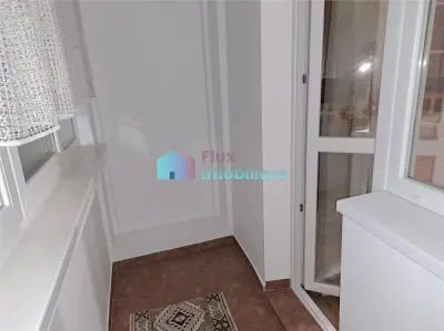 Apartament cu 2 camere George Enescu zona Curcubeu - foto 7