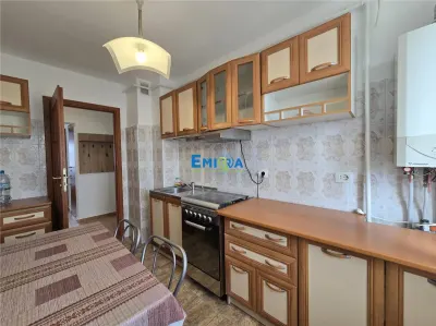 Inchiriere apartament spatios cu 3 camere decomandate. Zona Republicii, Bacau - foto 12