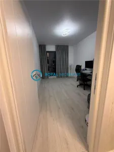 Royal Imobiliare - Vanzare apartament 3 camere zona Vest - foto 4