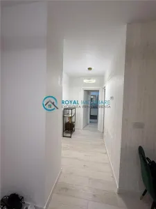 Royal Imobiliare - Vanzare apartament 3 camere zona Vest - foto 9