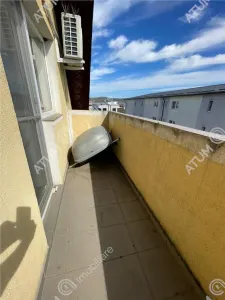 De vanzare apartament cu 2 camere balcon pod si loc parcare in zona Traijului din Selimbar - foto 11