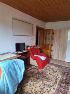 Garsoniera spatioasa, la casa, zona Astra - foto 6
