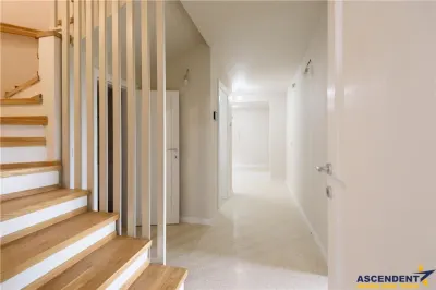 Proprietate rara, aspect modern in eleganta prezentare, Central, Brasov - foto 3