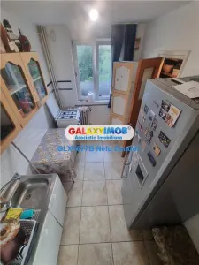VANZARE APARTAMENT 3 CAMERE RAHOVA SOSEAUA ALEXANDRIEI - foto 2