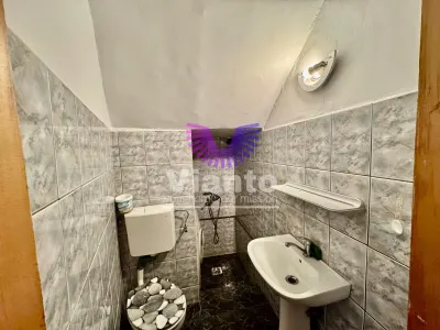 Apartament la casa individuala 93 mp cu curte - zona Parcul Sub Arini-Strand - foto 8