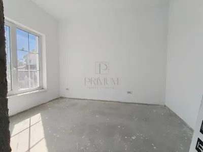 Duplex despartit prin garaj - teren 400 mp 5 camere - - foto 7