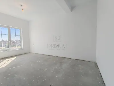 Duplex despartit prin garaj - teren 400 mp 5 camere - - foto 8