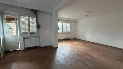 Apartament 4 camere si curte proprie, zona Parcul Regina Maria - Baia Mare