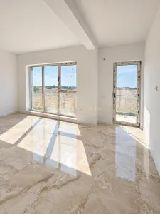 Vanzare apartament 3 camere Giroc - foto 2