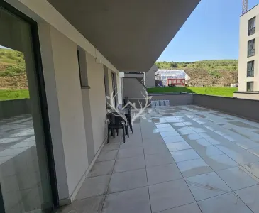 Apartament cu 3 camere si terasa de 82 mp - zona Vivo Floresti - foto 5