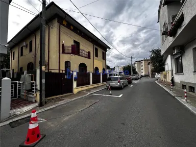 Casa sau spatii, de la 100mp la 450mp, Iasi, centru, str. Vovideniei - foto 8