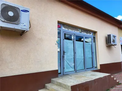 Vanzare spatiu comercial, Ghimbav, Central langa Primarie, vitrina - foto 28