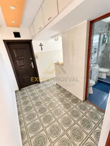 Apartament 2 camere b-dul Traian etaj 4/4  69.000 Euro - foto 2
