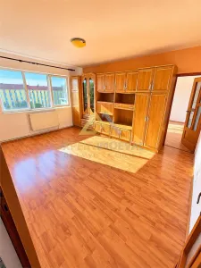 Apartament 2 camere b-dul Traian etaj 4/4  69.000 Euro - foto 3