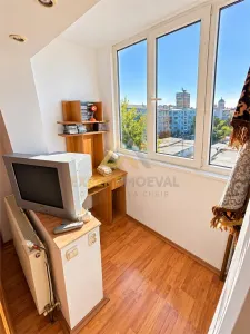 Apartament 2 camere b-dul Traian etaj 4/4  69.000 Euro - foto 8