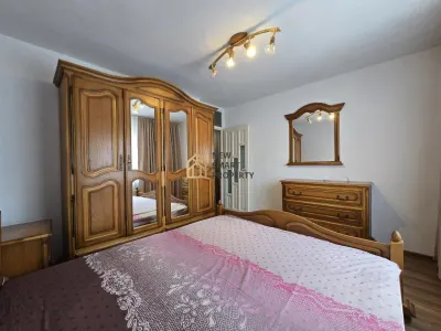 De inchiriat apartament 3 camere Rogerius etajul 1 - foto 12