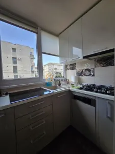 De inchiriat apartament 3 camere Rogerius etajul 1 - foto 5