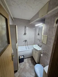 Propriatar - Vand apartament 3 camere, Iasi, zona Podu ros, suprafata totala 53.53 mp - foto 4
