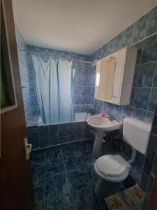 Apartament 3 cam,72 mp ,  doua bai  zona PECO - foto 13
