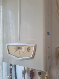 Apartament 3 cam,72 mp ,  doua bai  zona PECO - foto 4