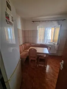 Apartament 3 cam,72 mp ,  doua bai  zona PECO - foto 7