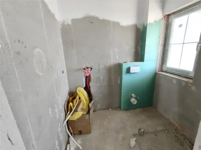 Duplex 5 camere - despartit prin garaj - teren generos - foto 6