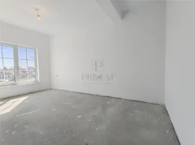 Duplex 5 camere - despartit prin garaj - teren generos - foto 10