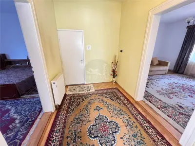 Casa individuala 4 camere si curte zona Lupeni - foto 13