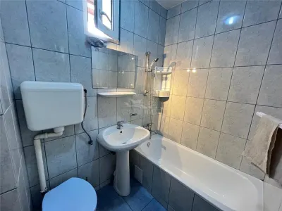 Casa individuala 4 camere si curte zona Lupeni - foto 16