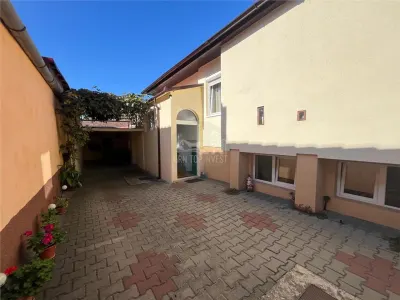 Casa individuala 4 camere si curte zona Lupeni - foto 20