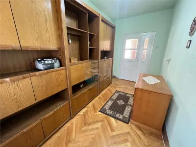Casa individuala 4 camere si curte zona Lupeni - foto 9