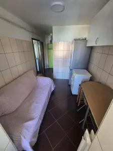 Apartament de închiriat | Nicolina 1 | Etaj 4 | Centrală proprie | Costuri reduse - foto 2