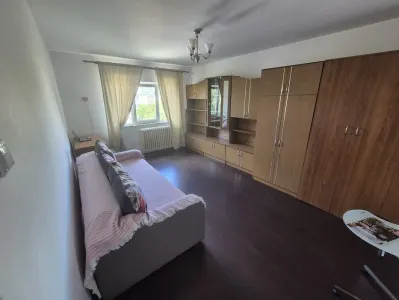 Apartament de închiriat | Nicolina 1 | Etaj 4 | Centrală proprie | Costuri reduse - foto 4