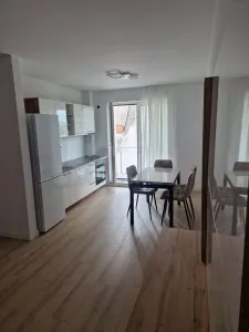 De inchiriatPret 500 eu - foto 3